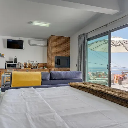 Apartment 92, A In Madeira